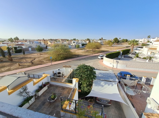 Resale - Villa - La Florida  - La Florida
