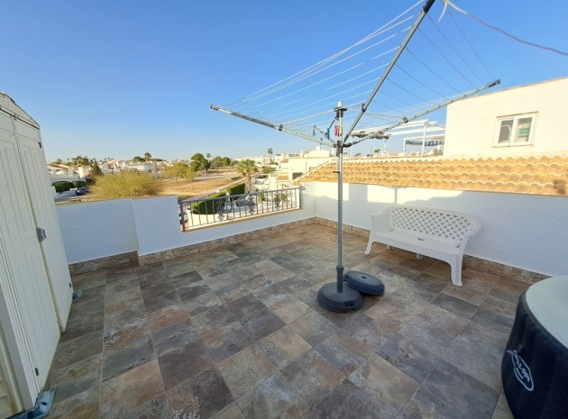 Resale - Villa - La Florida  - La Florida