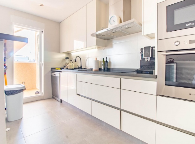 Resale - Apartment - Punta Prima - vista azul