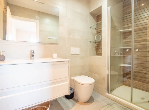Resale - Apartment - Punta Prima - vista azul