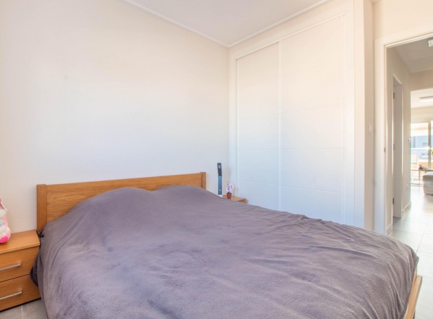 Resale - Apartment - Punta Prima - vista azul