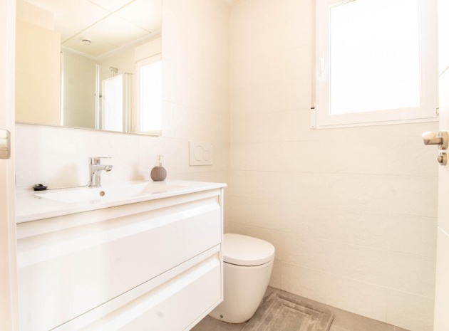 Resale - Apartment - Punta Prima - vista azul