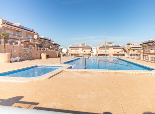 Resale - Apartment - Punta Prima - vista azul