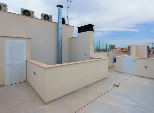 Resale - Apartment - Torrevieja - Paseo maritimo