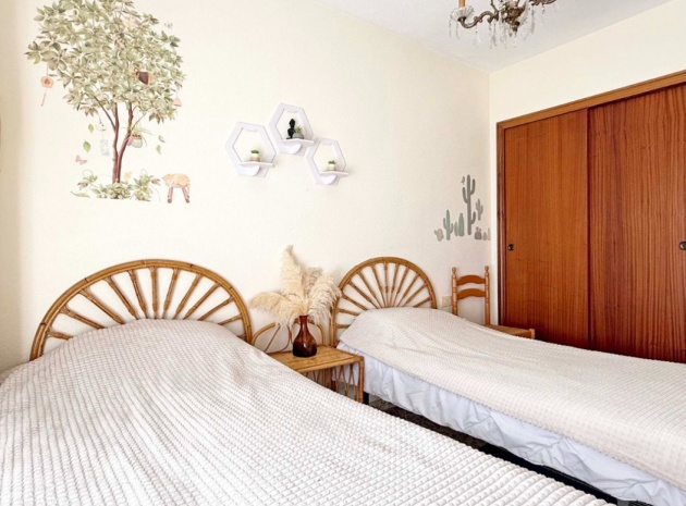 Revente - Appartement - Punta Prima