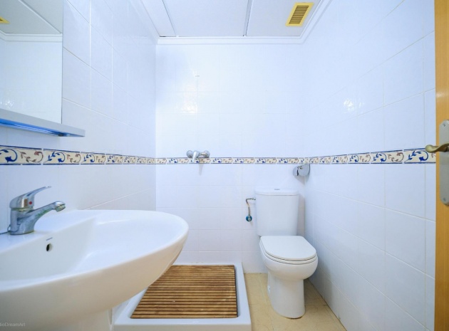 Resale - Apartment - Torrevieja - Centro