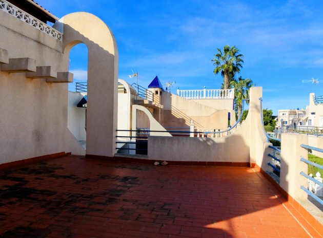 Resale - Villa - Torrevieja