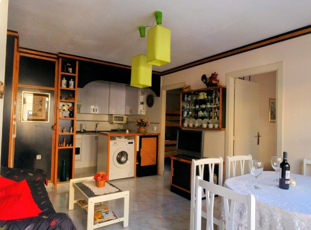 Resale - Villa - Torrevieja
