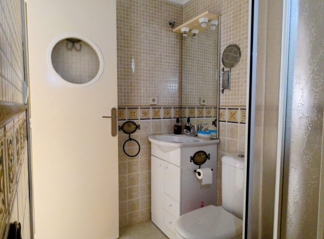 Resale - Villa - Torrevieja