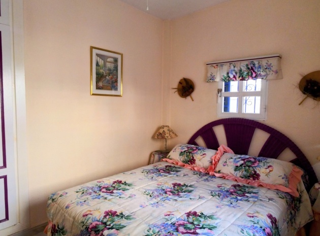 Resale - Villa - Torrevieja