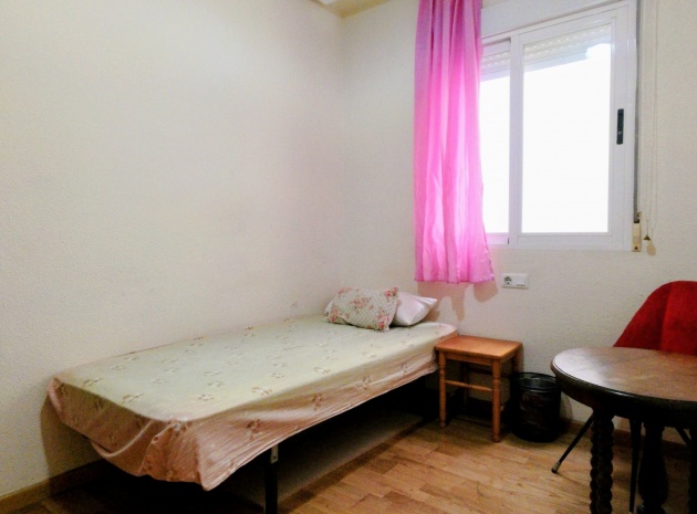 Resale - Apartment - Torrevieja - Centro