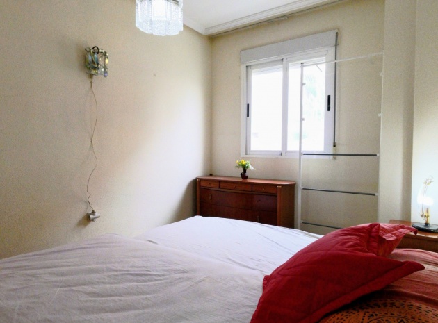 Resale - Apartment - Torrevieja - Centro