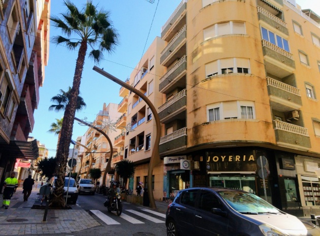 Resale - Apartment - Torrevieja - Centro