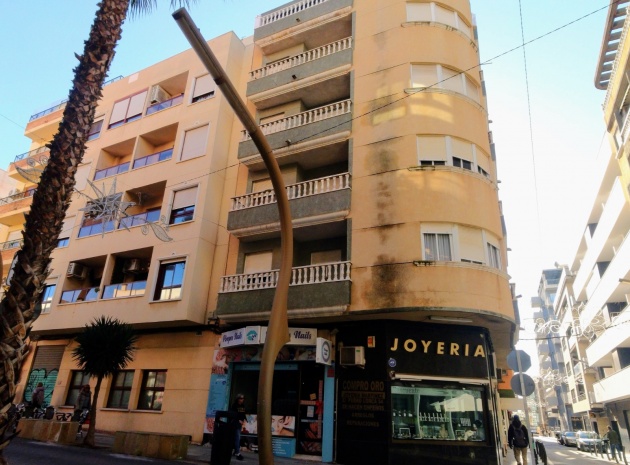 Resale - Apartment - Torrevieja - Centro