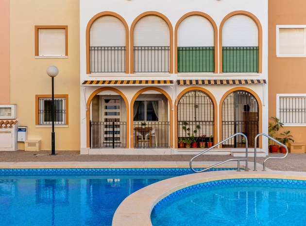Resale - Apartment - Torrevieja - el paraiso