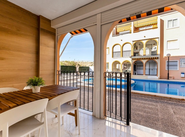 Resale - Apartment - Torrevieja - el paraiso