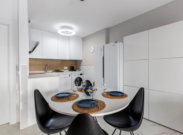 Resale - Apartment - Torrevieja - el paraiso