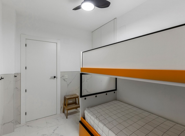 Resale - Apartment - Torrevieja - el paraiso