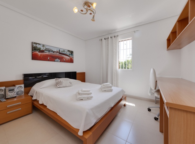 Resale - Villa - Playa Flamenca - zeniamar