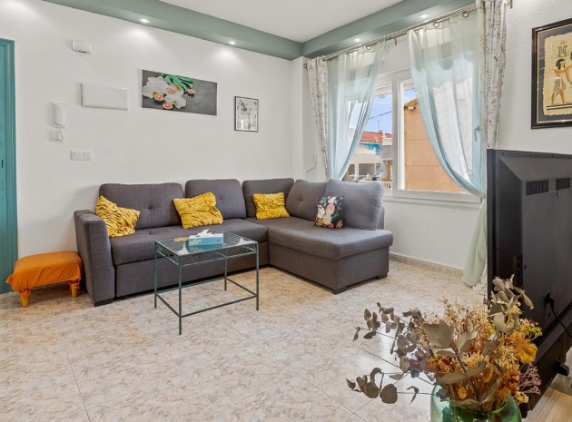 Resale - Apartment - Torrevieja - Playa de los Naufragos