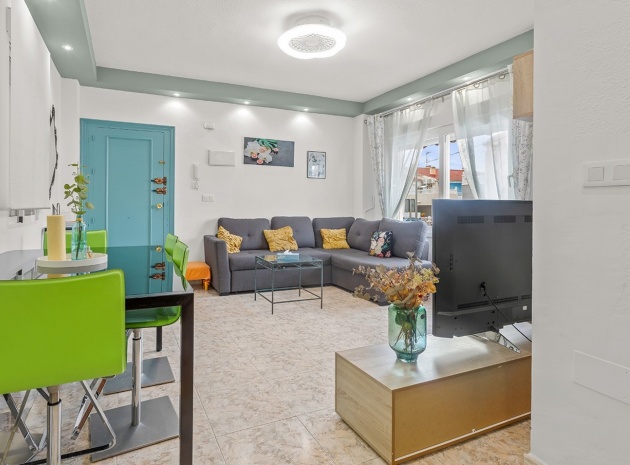 Resale - Apartment - Torrevieja - Playa de los Naufragos
