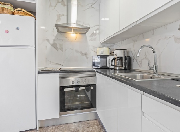 Resale - Apartment - Torrevieja - Playa de los Naufragos