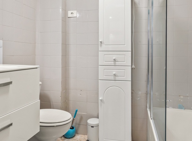 Resale - Apartment - Torrevieja - Playa de los Naufragos