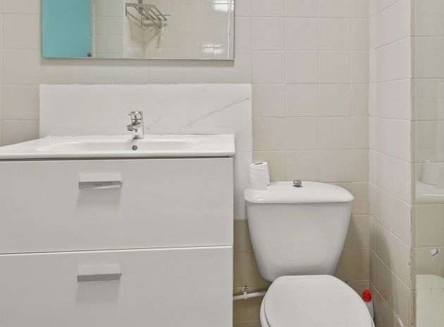 Resale - Apartment - Torrevieja - Playa de los Naufragos