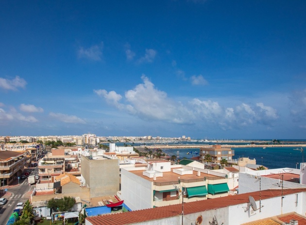 Resale - Apartment - Torrevieja - Playa de los Naufragos