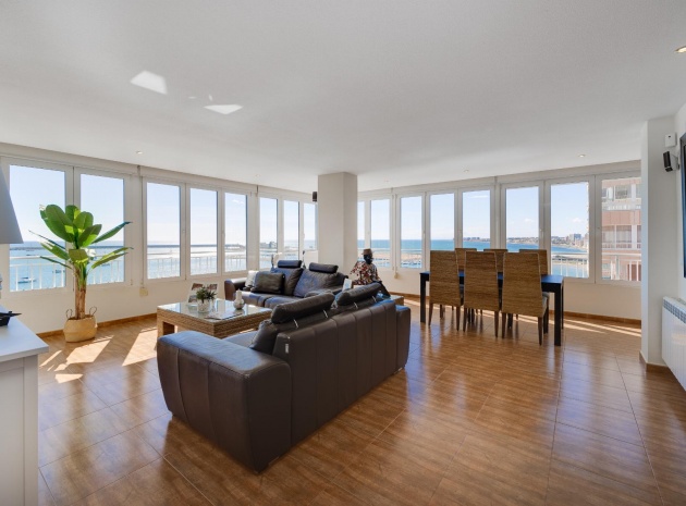 Resale - Apartment - Torrevieja - Playa Acequion