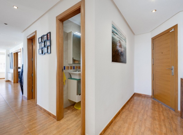 Resale - Apartment - Torrevieja - Playa Acequion