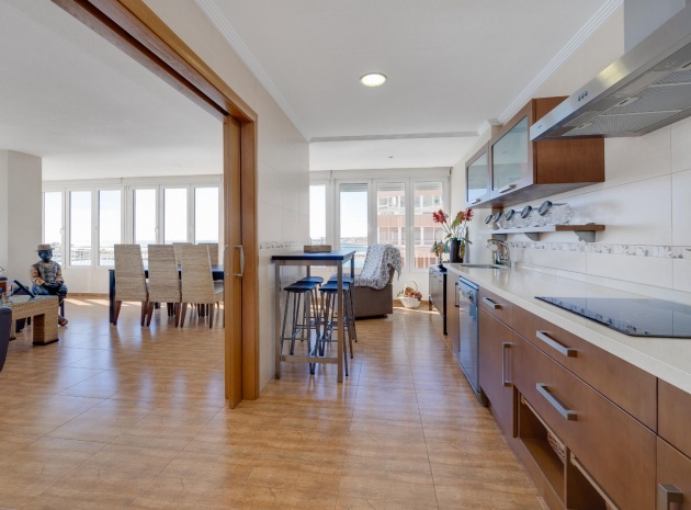 Resale - Apartment - Torrevieja - Playa Acequion