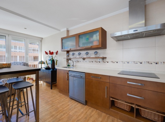 Resale - Apartment - Torrevieja - Playa Acequion