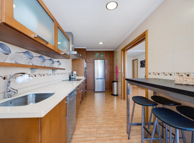 Resale - Apartment - Torrevieja - Playa Acequion