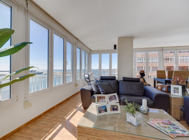 Resale - Apartment - Torrevieja - Playa Acequion
