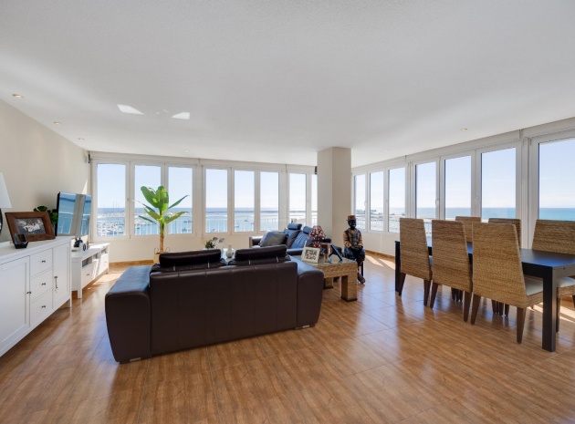 Resale - Apartment - Torrevieja - Playa Acequion