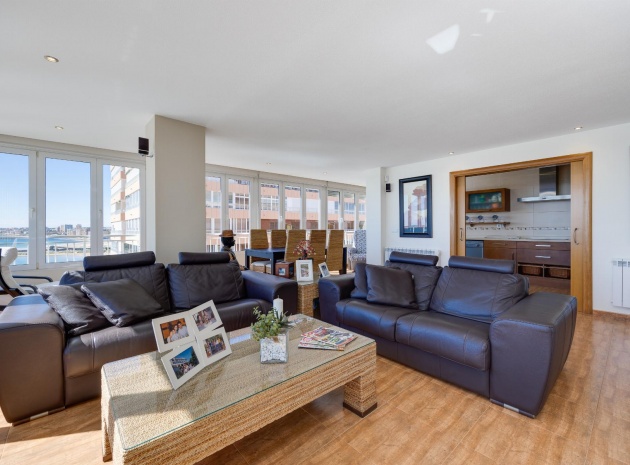 Resale - Apartment - Torrevieja - Playa Acequion