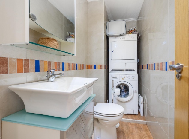 Resale - Apartment - Torrevieja - Playa Acequion