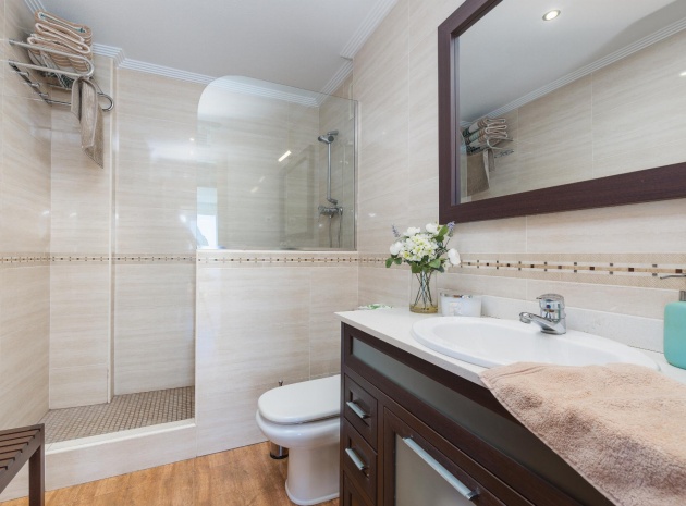 Resale - Apartment - Torrevieja - Playa Acequion