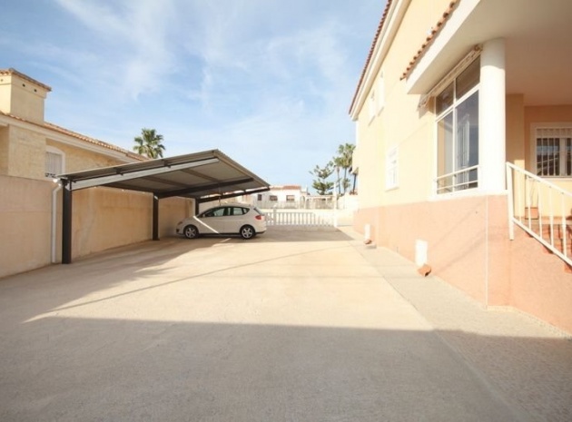 Resale - Villa - Torrevieja - Aguas Nuevas