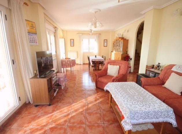 Resale - Villa - Torrevieja - Aguas Nuevas