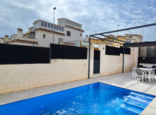 Resale - Villa - Villamartin - PAU 26