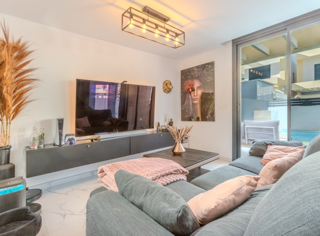 Resale - Villa - Los Montesinos - La Herrada