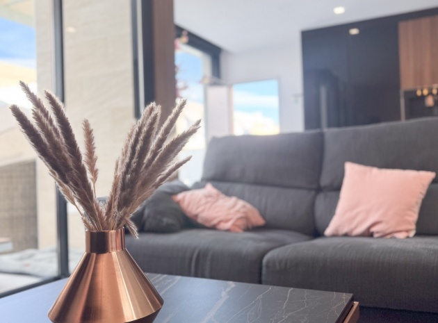 Resale - Villa - Los Montesinos - La Herrada