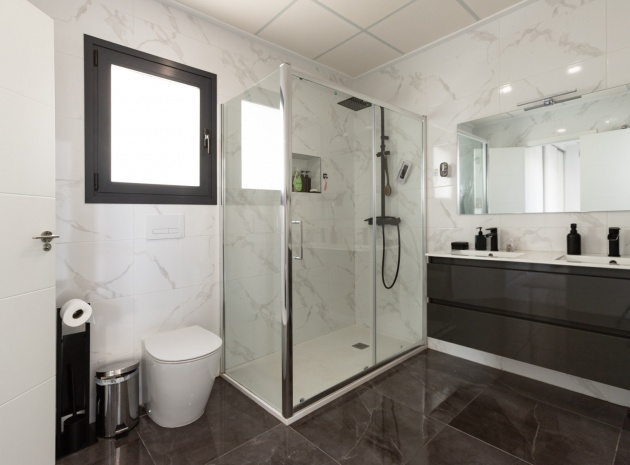 Resale - Villa - Los Montesinos - La Herrada