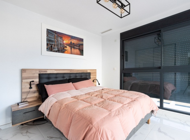 Resale - Villa - Los Montesinos - La Herrada