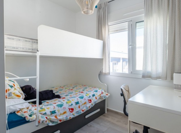 Återförsäljning - Radhus - Santa Pola