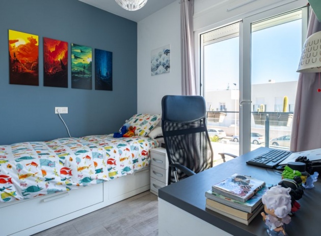 Återförsäljning - Radhus - Santa Pola