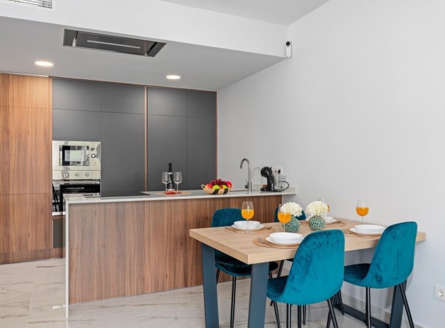 Resale - Apartment - Los Altos - Res. El Amanecer