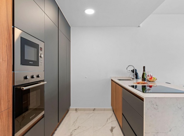Resale - Apartment - Los Altos - Res. El Amanecer